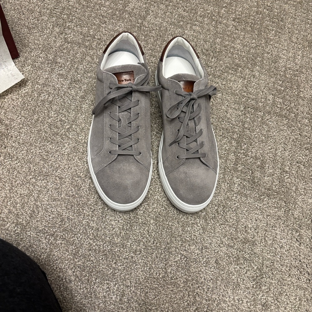 "To Boot" Gray Suede Low-Top Sneakers brand new🩶